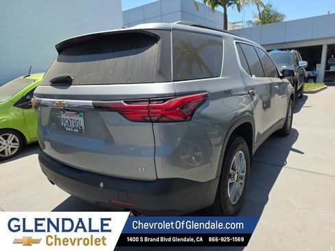 Used 2023 Chevrolet Traverse LT FWD image 6