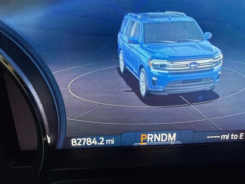 Used 2023 Ford Expedition Limited RWD image 6