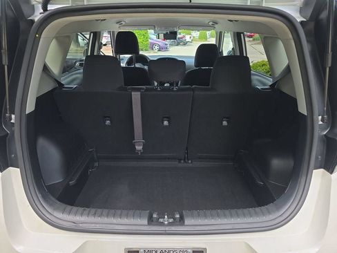 Used 2025 Kia Soul LX w/ LX Technology Package FWD image 34
