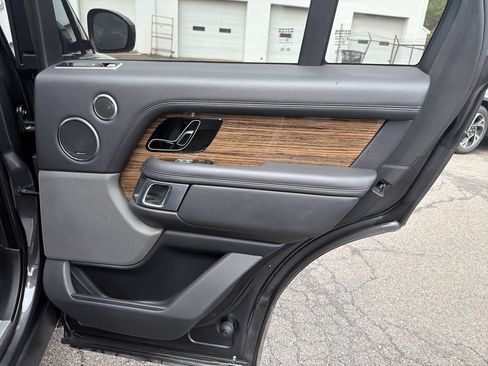 Used 2019 Land Rover Range Rover Supercharged AWD/4WD image 17