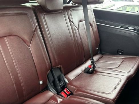 Used 2023 Ford Expedition Max Limited image 6