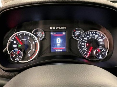 Used 2024 RAM 3500 Big Horn image 26