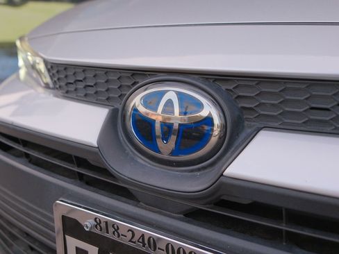 Used 2023 Toyota Corolla LE image 40