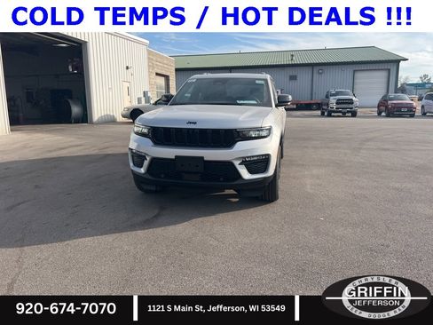 New 2025 Jeep Grand Cherokee Limited w/ Luxury Tech Group II image 4