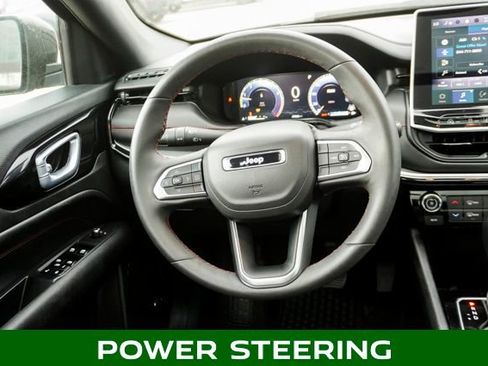 Used 2023 Jeep Compass Trailhawk image 10