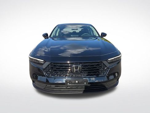 Used 2025 Honda Accord SE image 9