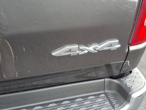 Used 2020 RAM 1500 Laramie AWD/4WD image 14