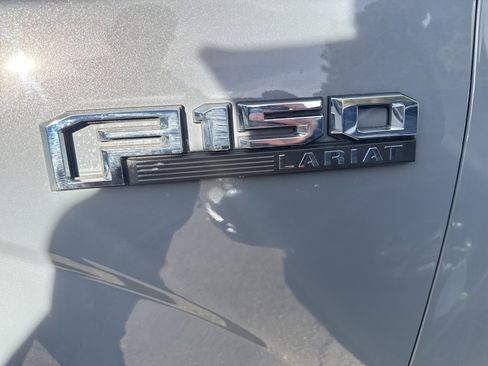 Used 2019 Ford F150 Lariat w/ Equipment Group 502A Luxury image 4