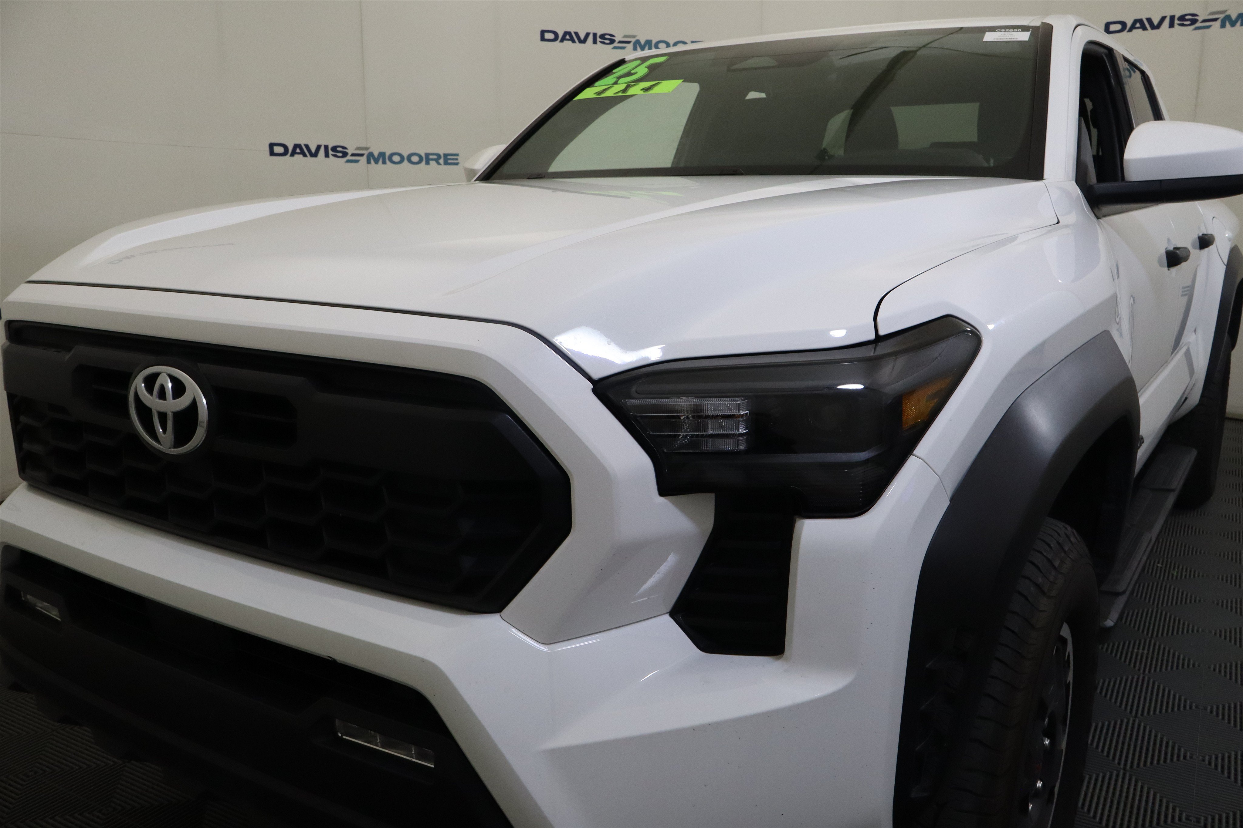 Used 2025 Toyota Tacoma TRD Off-Road AWD/4WD image 12