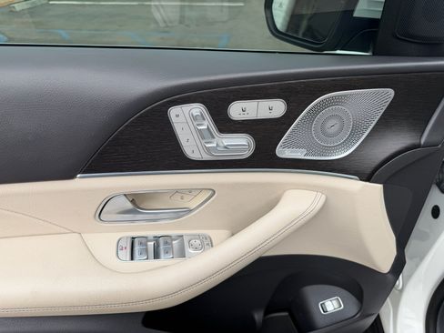 Used 2020 Mercedes-Benz GLS 450 4MATIC image 29