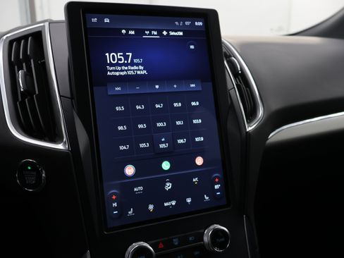 Used 2023 Ford Edge ST image 11