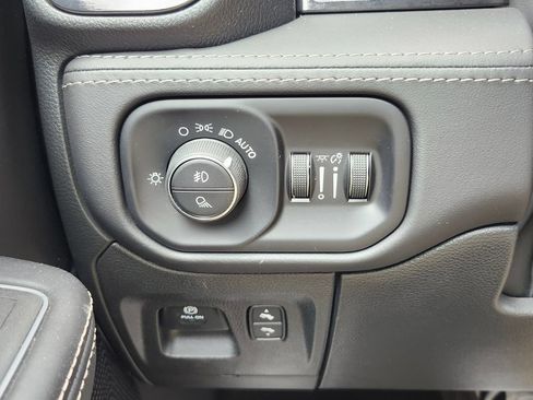 Used 2023 RAM 1500 Limited AWD/4WD image 23