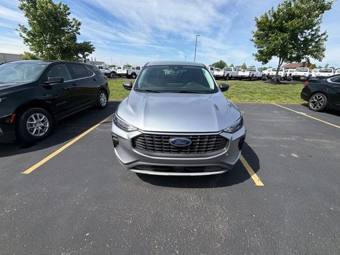 Used 2023 Ford Escape Active w/ Tech Pack #1 FWD image 9