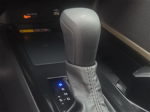 Used 2025 Toyota Camry LE image 26