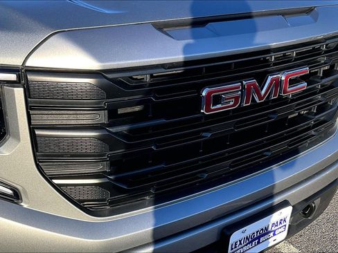 Used 2024 GMC Sierra 1500 Pro w/ Graphite Edition image 32