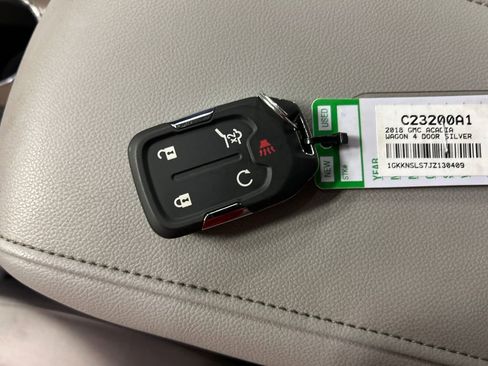 Used 2018 GMC Acadia SLE w/ Driver Alert Package I AWD/4WD image 20
