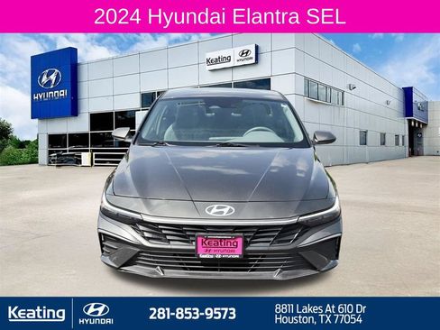 Certified 2024 Hyundai Elantra SEL FWD image 2