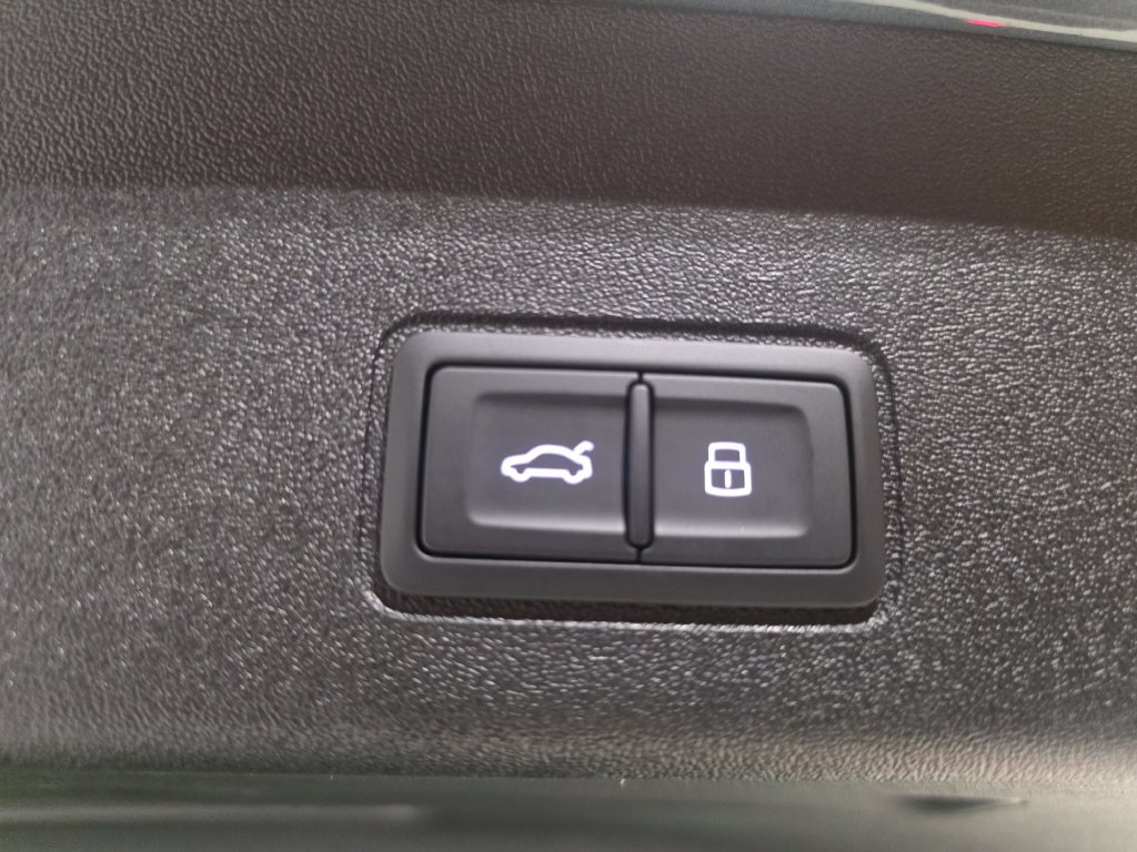 New 2026 Audi Q3 quattro 2.0T AWD/4WD image 10