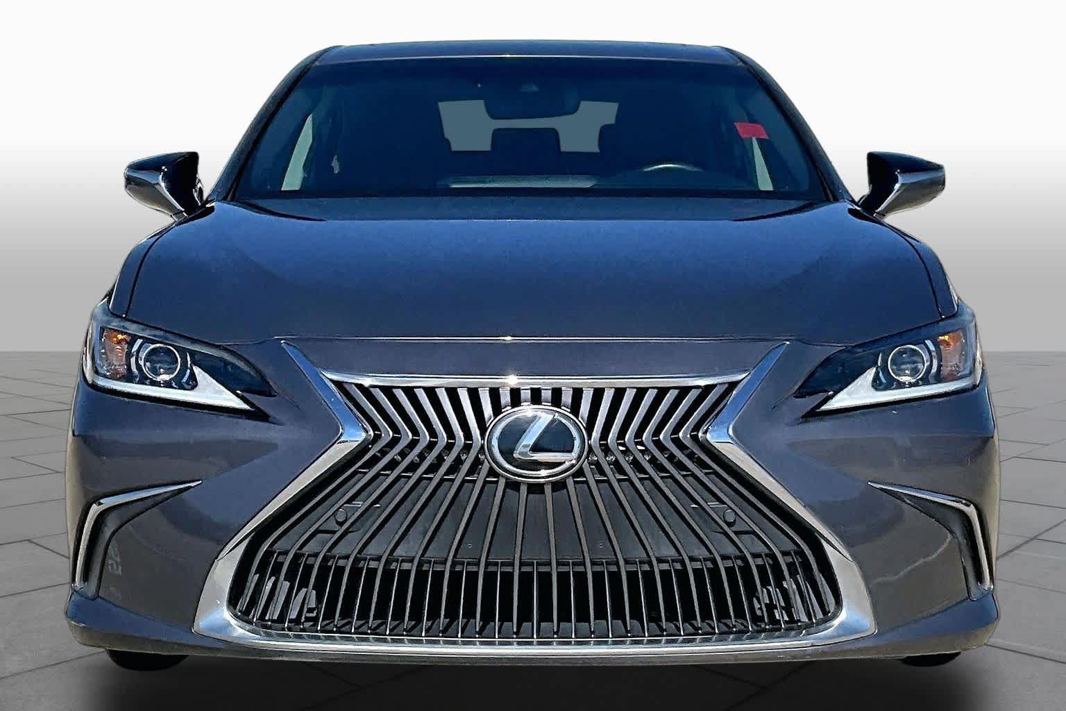 Used 2020 Lexus ES 350 w/ Premium Package FWD image 4