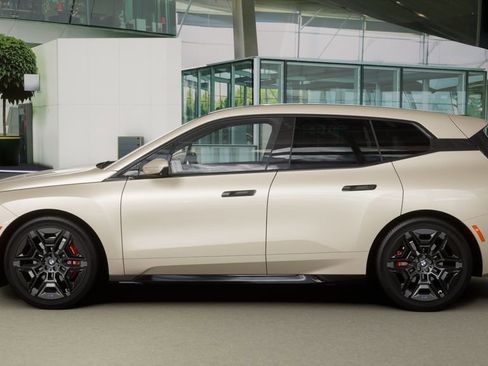 Used 2026 BMW iX xDrive45 w/ M Sport Package image 31