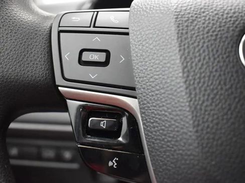 Used 2025 Toyota Camry LE image 23