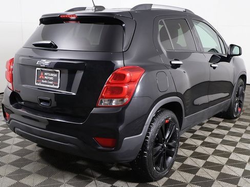 Used 2018 Chevrolet Trax LT w/ Sun & Sound Package image 8