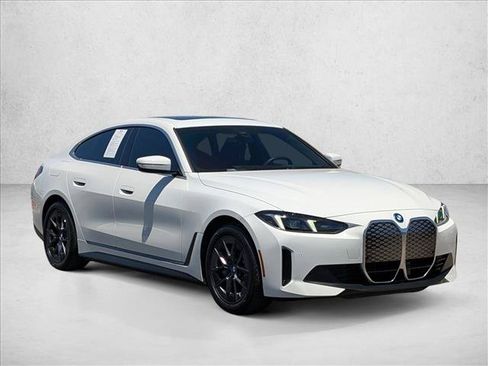 Used 2025 BMW i4 eDrive40 RWD image 3