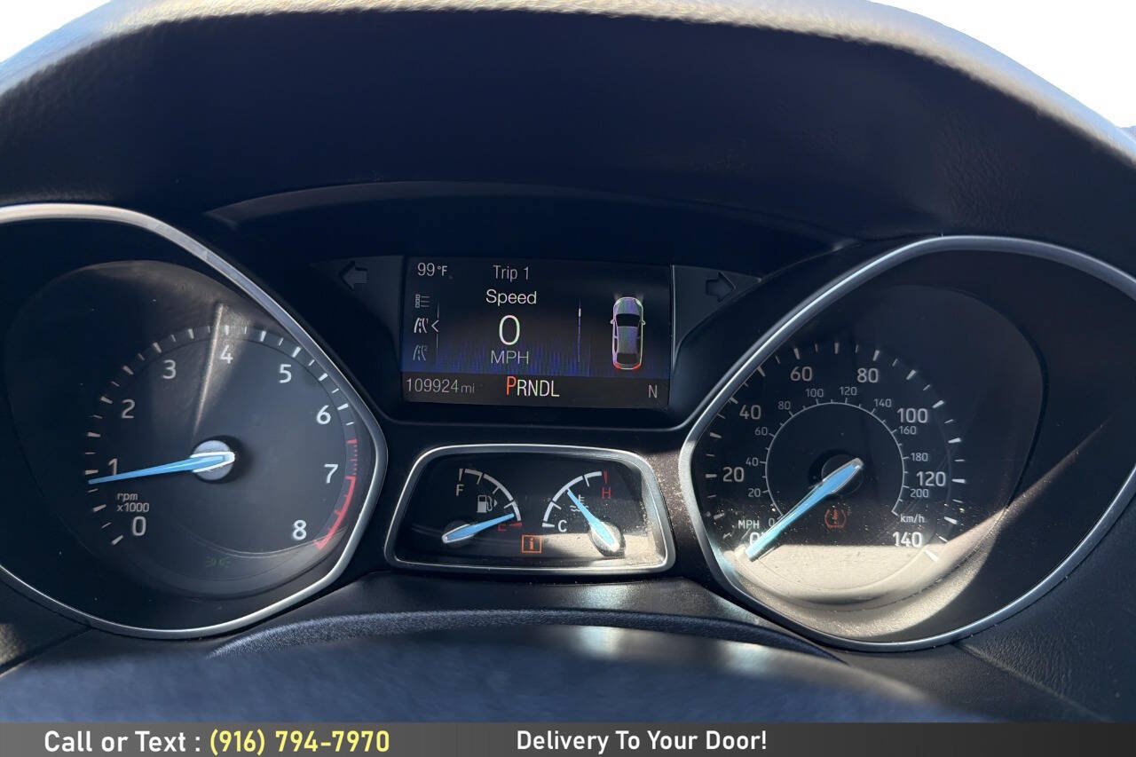 Used 2015 Ford Focus SE FWD image 20