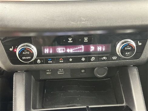 Used 2023 Mitsubishi Outlander SEL Black Edition image 15