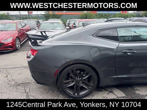 Used 2016 Chevrolet Camaro SS RWD image 11