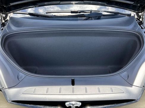 Used 2023 Tesla Model X AWD/4WD image 9