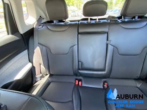Used 2022 Jeep Compass Latitude FWD image 17