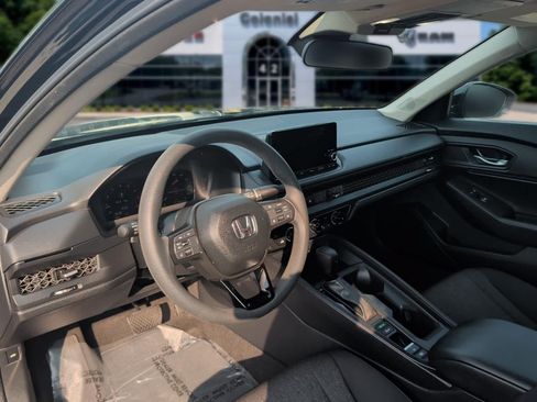Used 2025 Honda Accord SE image 12