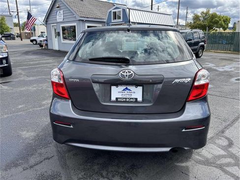 Used 2010 Toyota Matrix image 4