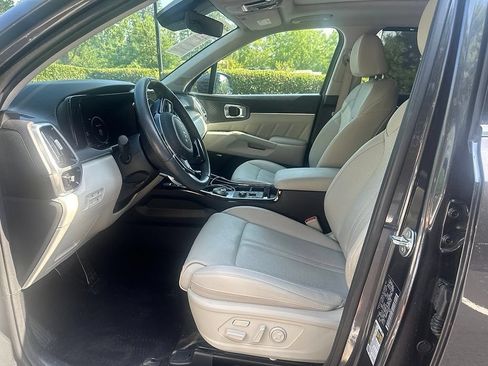 Used 2025 Kia Sorento SX Prestige AWD/4WD image 10