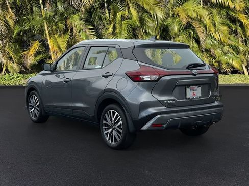 Used 2023 Nissan Kicks SV w/ Interior Electronics Package FWD image 7