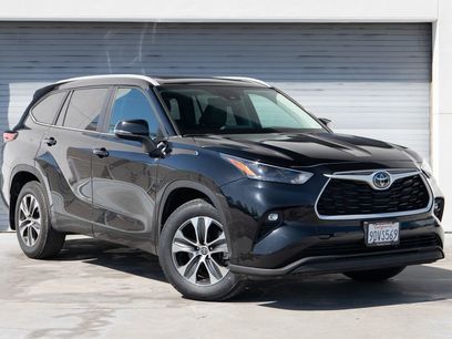 Used 2023 Toyota Highlander XLE