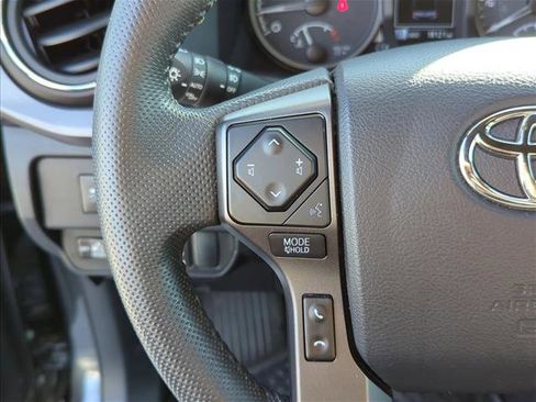 Used 2023 Toyota Tacoma TRD Off-Road image 16