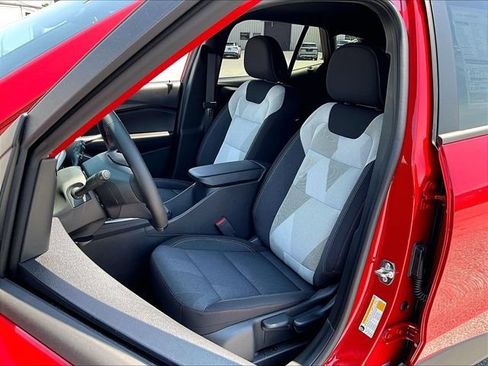 New 2026 Chevrolet Trax RS w/ Sunroof Package FWD image 10