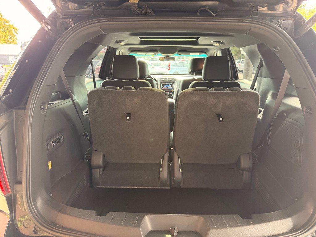 Used 2014 Ford Explorer Limited w/ Equipment Group 302A AWD/4WD image 14
