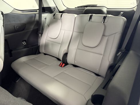 New 2026 Ford Explorer Active w/ Active Comfort Package RWD image 15