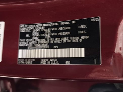 Used 2025 Toyota Grand Highlander FWD image 11