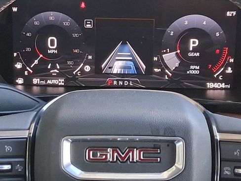 Used 2026 GMC Canyon AT4 w/ Technology Plus Package AWD/4WD image 12