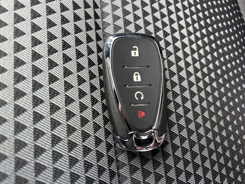 Used 2025 Chevrolet Trax LT w/ LT Convenience Package image 33