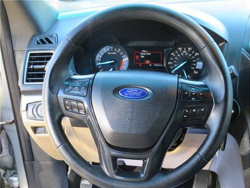 Used 2016 Ford Explorer 4WD image 11