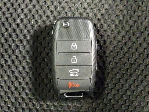 Used 2020 Kia Optima LX FWD image 32