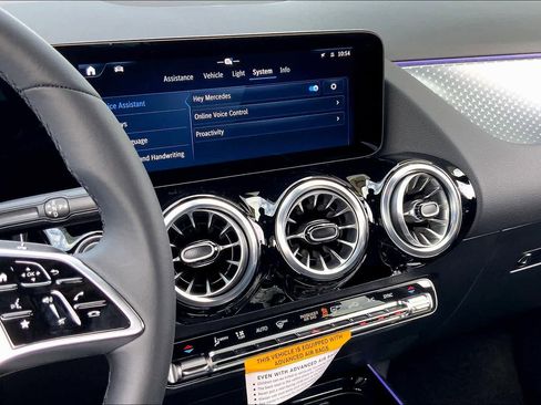 New 2025 Mercedes-Benz GLA 250 image 8