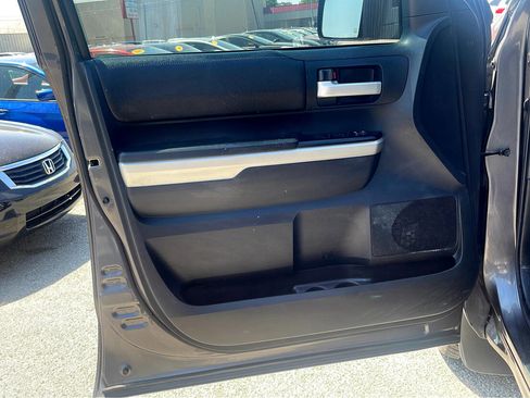 Used 2015 Toyota Tundra SR5 image 12