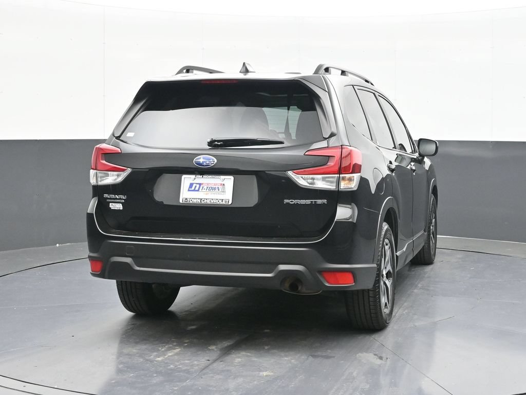 Used 2023 Subaru Forester Premium AWD/4WD image 9