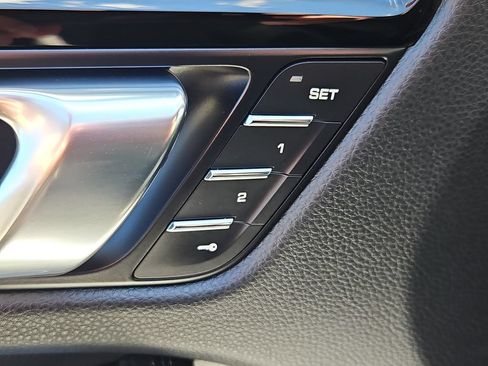 Certified 2026 Porsche Macan S AWD/4WD image 22